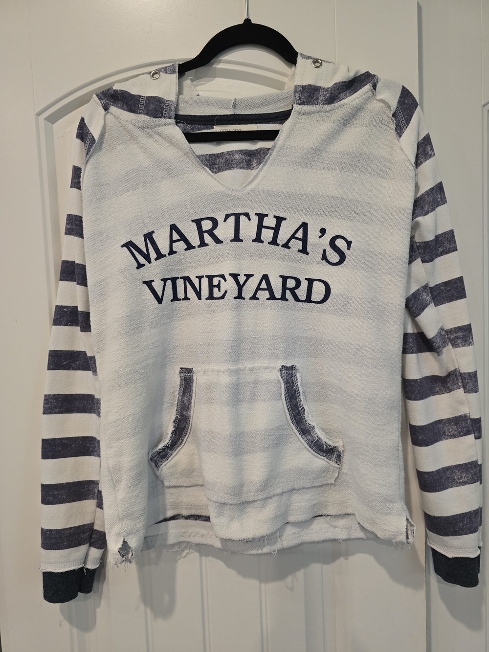 Ocean Drive Martha's Vineyard Striped V-Neck Hoodie - White & Navy S